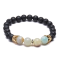 Bracciale corona in pietra lavica nera con perle turchesi e ciondoli dorati micro-pave - Pietra Lavica Nera e Perline Stile Amazzonite (Corona d'Oro)