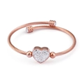 Bracelet torsadé en or rose avec un pendentif en forme de cœur serti de cristaux - Or Rose (KB103430-K)