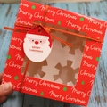 Red 4-slot Christmas cupcake box with transparent window and festive ribbon decoration - English Letters Style (XT27) / 16x16x8cm / Red