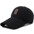 Berretto da baseball classico in cotone nero con toppa in pelle marrone e visiera curva - Regolabile / Nero