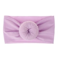 Dettaglio della fascia per neonati viola chiaro con un nodo decorativo su sfondo bianco - Viola Chiaro