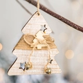 Addobbo rustico per albero di Natale in legno con fiocco di spago, stelle e campanelli - Albero di Natale
