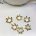 Goldene Kronen-Schmuckteile aus Legierung mit runder Fassung für handgefertigten Haarschmuck - KC Gold