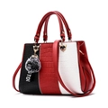 Borsa a mano minimalista colorblock con motivo a coccodrillo, pompon e tracolla fine - Borgogna