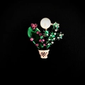 Spilla cactus in smalto con strass rosa e perla su vaso di metallo dorato - Cactus Verde