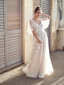 Elegante abito in pizzo bianco con scollo a V profondo e ricamo floreale - S / Bianco