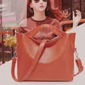 Bolso tote marrón de cuero con grano de litchi y correa ajustable para mujer - Marrón