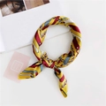 Elegant yellow satin scarf with gold chain and striped print in a stylish ring knot - 34 Chain Yellow