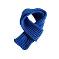 Détail du motif en maille côtelée bleue sur une écharpe d'hiver douce pour enfants - 100-135CM / Bleu saphir