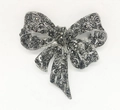 Spilla a fiocco retrò nero canna di fucile con strass luccicanti e perle da donna - Fiocco Retrò - Marcassite Nero Fucile