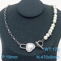Collier en acier et perles avec pendentif cœur brillant et fermoir à bascule OT - Collier Coeur Cadenas Asymétrique Argent (KN237989-KSP)