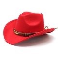 Detail eines roten Cowboyhuts aus Filz mit Metallfeder und ethnischen Schmuckperlen - M (56-58cm) / Rot
