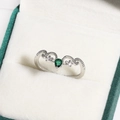 Silver flower ring featuring pear-cut green zircon and vintage beaded band design - Pear Shaped Green Main Stone Wavy Beaded Edge Style (白金色2)