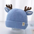 Blaue Strickmütze für Babys mit Geweih und Ohrenschützern für den Winter - Himmelblau - Hirschohren