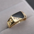 Anillo de hombre en acero inoxidable dorado con esmalte negro y tres gemas en caja de regalo - US 7 / Dorado