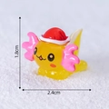 Miniatura di axolotl giallo con cappello di Natale, mini figurina in resina da 1,8 cm - N. 2 Giallo