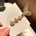 Detail of mermaid pearl hair clip with glitter fish tail and sparkling rhinestones - 5* Dreamy Mermaid Tail - Pink