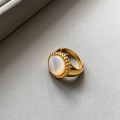 Vintage gold ring featuring a white mother of pearl inlay and elegant beaded edge - Ring-White