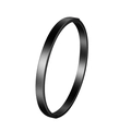 Detalle de una pulsera rígida minimalista de acero inoxidable negro con acabado mate - 6mm / Negro