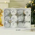 Pack de 12 bolas de Navidad plateadas con purpurina y rombos blancos en caja de regalo - Plata (Estilo Lentejuelas)