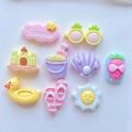 Mini hars zomer bedeltjes set met zonnebril en slippers voor DIY knutselprojecten decoratie - Gemengde Willekeurige Stijl