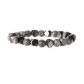 Détail de perles en marbre gris et pierres d'hématite facettées sur un bracelet - Hématite + Pierre de Carte