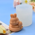 Schattige konijn siliconen mal voor DIY geurkaarsen en gips met afgewerkt karamelkleurig konijn - Knuffelend Konijntje Stijl (1)
