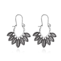 Boucles d'oreilles ethniques en argent vintage avec fleurs ajourées de style bohème - Argent Antique en Forme d'Éventail (3303)