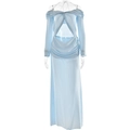 Détail de robe longue bleu clair à épaules dénudées avec nœud frontal et découpe - S / Bleu
