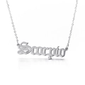 Collana Scorpione in argento con scritta gotica su una catena in acciaio inossidabile - Scorpione