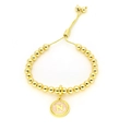 Détail du bracelet à billes plaqué or 18k avec pendentif lettre N rose et fermoir ajustable - Lettre N