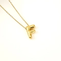 Collier en acier titane plaqué or 18 carats avec pendentif lettre F bulle en 3D - Lettre F(S-P062-F)