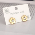 Elegante Ohrstecker in Blumenform aus 18K vergoldetem Edelstahl mit glänzendem Zirkonia - Blume / Gold