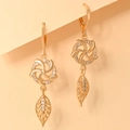 Ohrhänger in Champagnergold mit funkelnden Zirkonia und Blatt-Design für elegante Damen - EH083 Wirbelring-Blatt-Stil