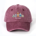 Gorra de algodón burdeos lavado con texto Mis Amigos e ilustraciones de botellas - Burdeos / Talla única