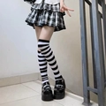 Klassische schwarz-weiß horizontal gestreifte Overknee-Baumwollsocken im College-Stil - Schwarz-weiß breite Streifen