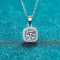 Square halo necklace in S925 sterling silver with sparkling brilliant round cut moissanite - 925 Silver / 1 Carat Moissanite