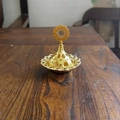 Bruciatore di incenso di lusso in lega di zinco dorata con motivi traforati mediorientali - Cima ad anello