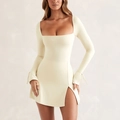 Abito aderente crema a maniche lunghe con scollo quadrato e spacco laterale sexy - S / crema