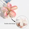 Pink and green marble flower hair claw clip with double-sided resin design for women - Two-tone Pink-Green Flower