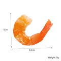 Realistischer PVC Garnelen Modell Schlüsselanhänger, 5x4.5cm Lebensmittelreplik, 9g Gewicht - Geschmortes Garnelenfleisch - Ohne Schnalle