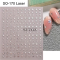 Detail von SO-170 3D-Laser-Stern-Nagelstickern mit holografischem Effekt auf Rosa Nägeln - SO-170 Laser