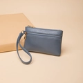 Mini porte-monnaie bleu à double fermeture éclair en cuir grainé avec dragonne pratique - 12.5cm*8cm / Bleu