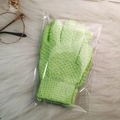 Hellgrüne Peeling-Duschhandschuhe aus Nylon mit Texturstrick und elastischen Bündchen - 1 Paar / Grün