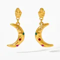 Pendientes de media luna dorados con textura martillada y circonitas de colores - Oro con circonita multicolor