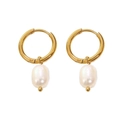 Detailed view of 18K gold stainless steel hoop earrings with white baroque pearl pendants - Round Loop Freshwater Pearl / Gold