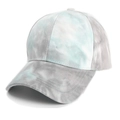 Dettaglio del cappellino da baseball in cotone tie-dye con motivi blu e cuciture sulla visiera - 54-60cm(Regolabile) / Grigio Blu Chiaro