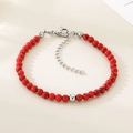 Détail de perles de pierre rouge à texture noire avec fermoir homard en acier argenté - Couleur Acier Style Turquoise Rouge (KB207122-Z)