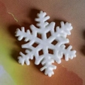 White resin snowflake ornament for Christmas DIY crafts and festive home decoration - Large Snowflake