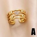 Verstellbarer goldener Ring im dreilagigen Design mit funkelnden Herz-Zirkonia-Akzenten - Herz Mehrlagiger Stil (A)
